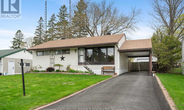 54 Loyalist Street