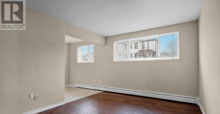 1-4663 Huron Street, Niagara Falls, ON, L2E 2H7 - 4