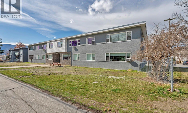 909 Fairview Road