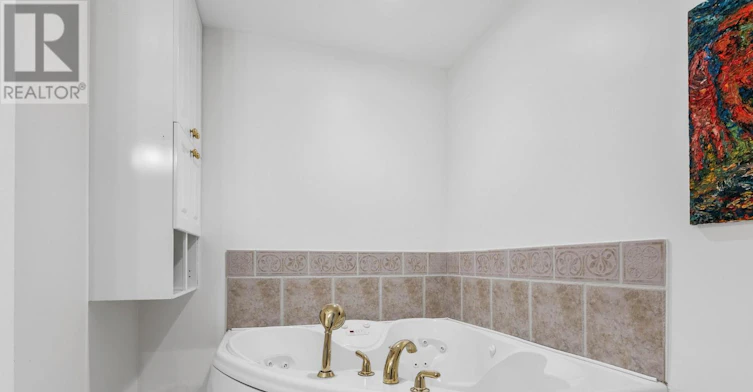 6 Pondside Private, Ottawa, ON, K1K 4X3 - 32