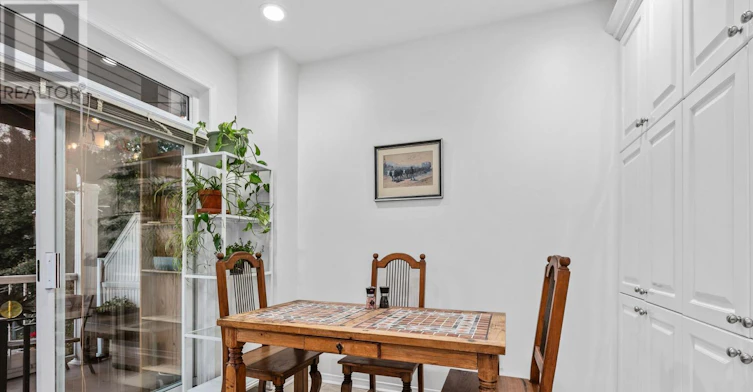 6 Pondside Private, Ottawa, ON, K1K 4X3 - 22