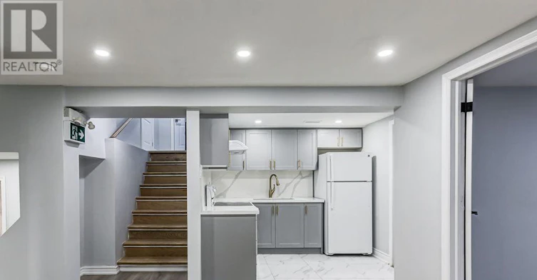 BSMT-20 Bluefin Crescent, Toronto, ON, M1H 2L1 - 2