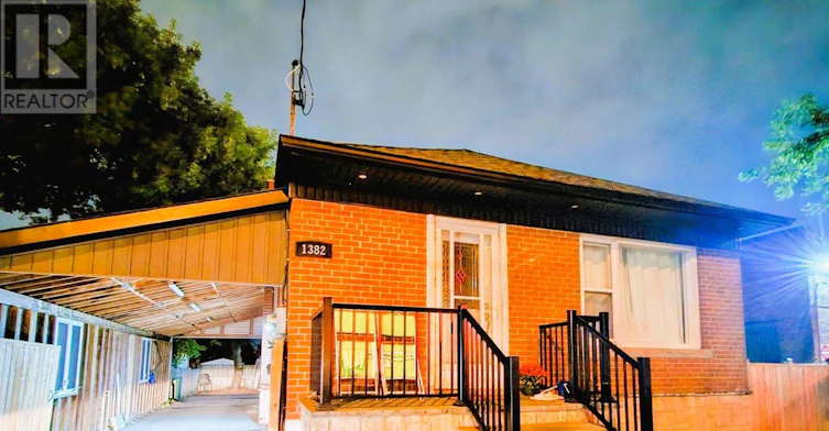 MAIN-1382 Warden Avenue, Toronto, ON, M1R 2S5 - 3