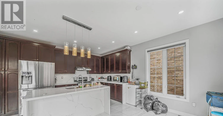 9 Berryfield Way, Brampton, ON, L6R 0Y3 - 13