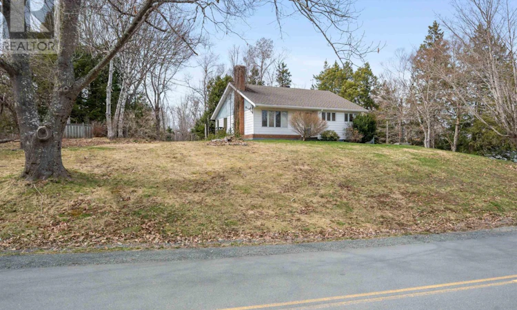 357 Maclean Road O