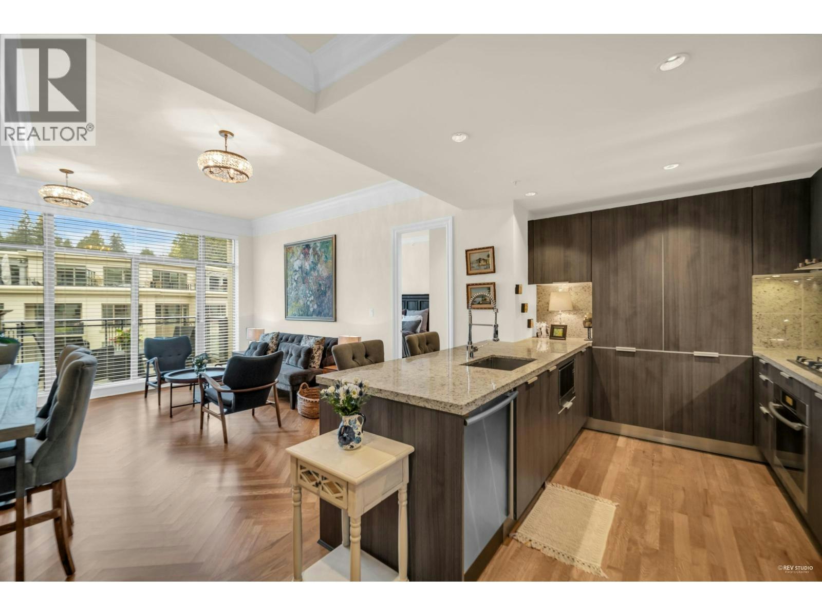 403-568 Waters Edge Crescent, West Vancouver, BC, V7T 0A2