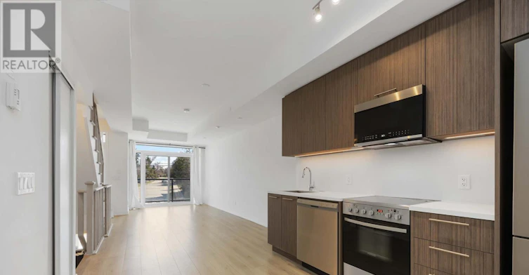 14-266 Finch Avenue E, Toronto, ON, M2N 0L3