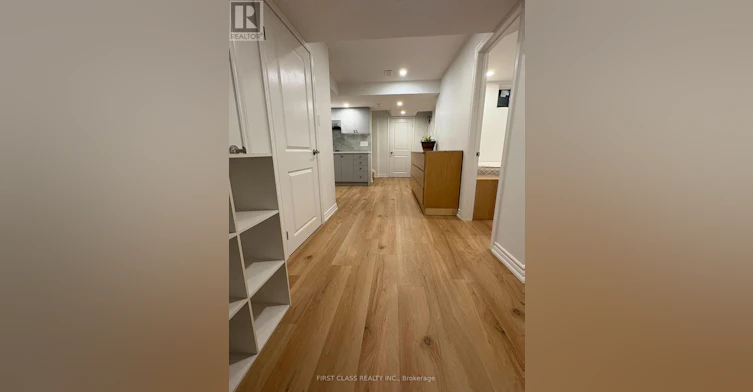 24 York Downs Boulevard, Markham, ON, L6C 3J7 - 4