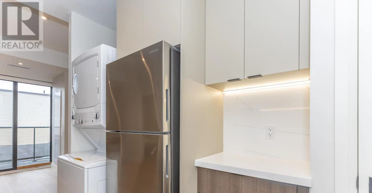 302-1000 Bathurst Street, Toronto, ON, M5R 3G7 - 6