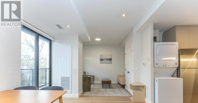 302-1000 Bathurst Street, Toronto, ON, M5R 3G7 - 9