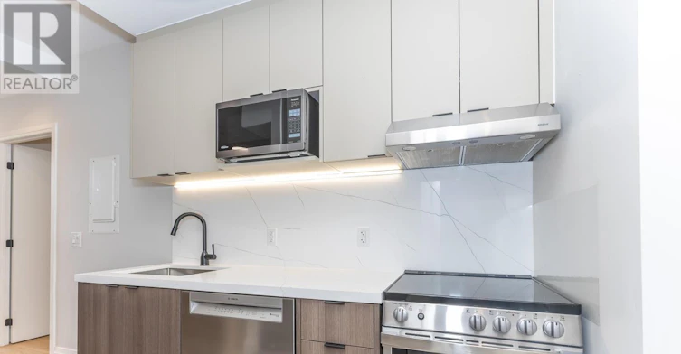 303-1000 Bathurst Street, Toronto, ON, M5R 3G7 - 7