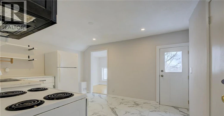 3355 King Street E, Kitchener, ON, N2A 2X5 - 4