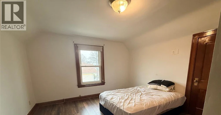 MAIN-1378 Erie Street East, Windsor, ON, N9A 3Z7 - 11