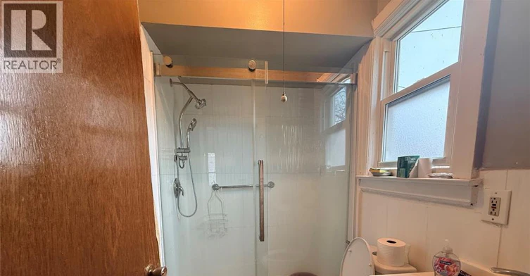 MAIN-1378 Erie Street East, Windsor, ON, N9A 3Z7 - 10