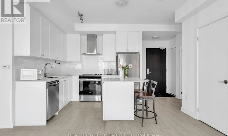 1210-55 Duke Street W