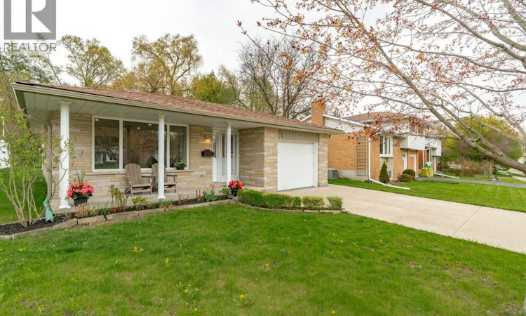 638 Glen Forrest Boulevard