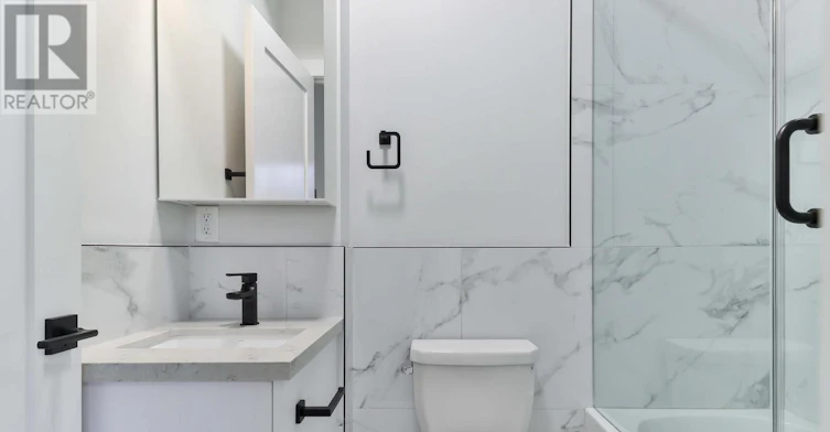 MAIN FLOOR-6 Chudleigh Road, Toronto, ON, M6E 1Y8 - 21