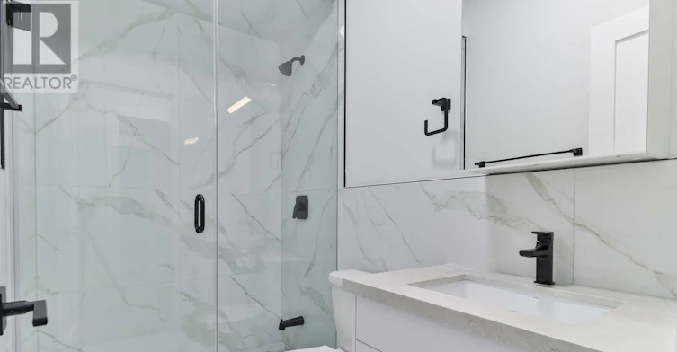 MAIN FLOOR-6 Chudleigh Road, Toronto, ON, M6E 1Y8 - 13
