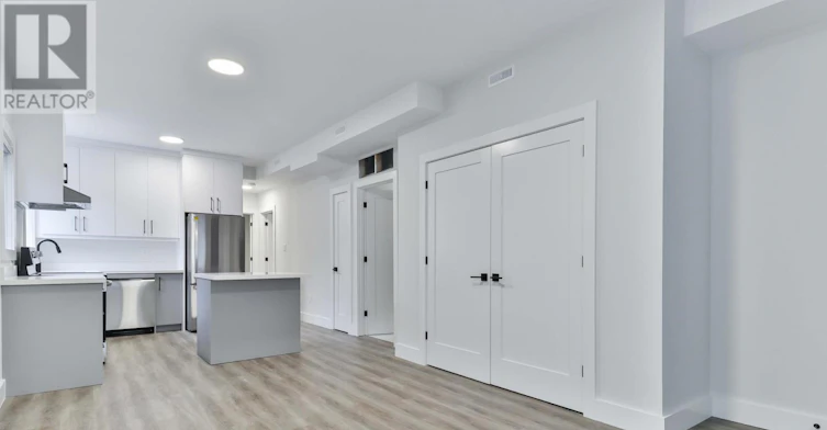 MAIN FLOOR-6 Chudleigh Road, Toronto, ON, M6E 1Y8 - 4
