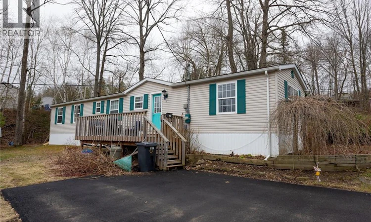 328 Governor Lane