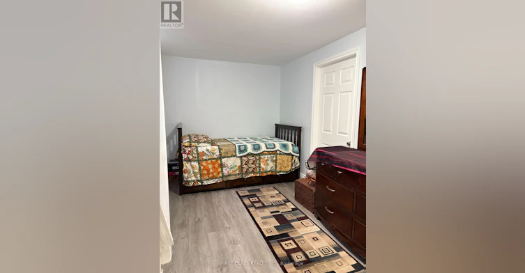 49 Yellowstone Street, Toronto, ON, M3N 1M3 - 6