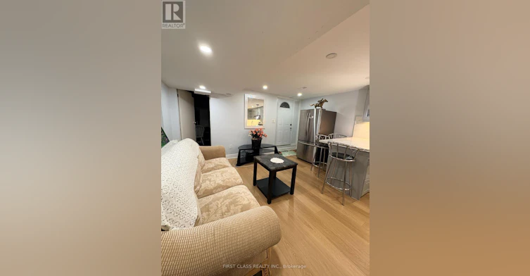 49 Yellowstone Street, Toronto, ON, M3N 1M3 - 4