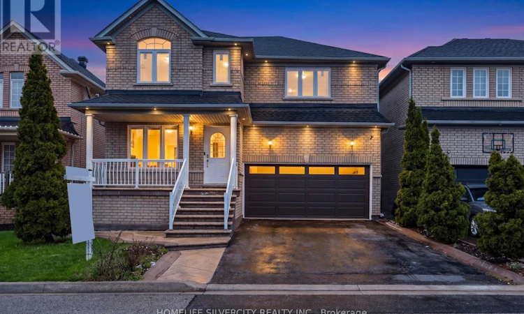 29 Beachpoint Boulevard