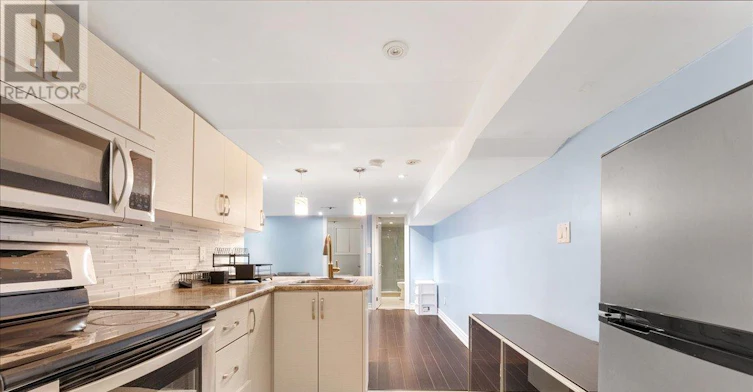 LOWER-207 Cedarvale Avenue, Toronto, ON, M4C 4K3 - 6