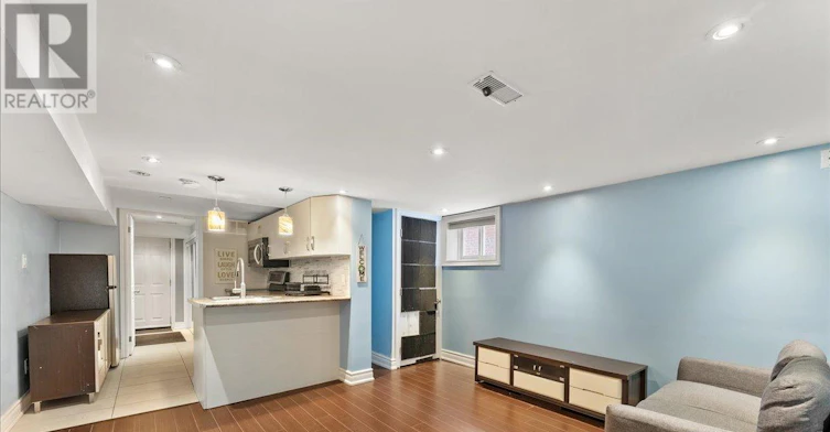 LOWER-207 Cedarvale Avenue, Toronto, ON, M4C 4K3 - 14