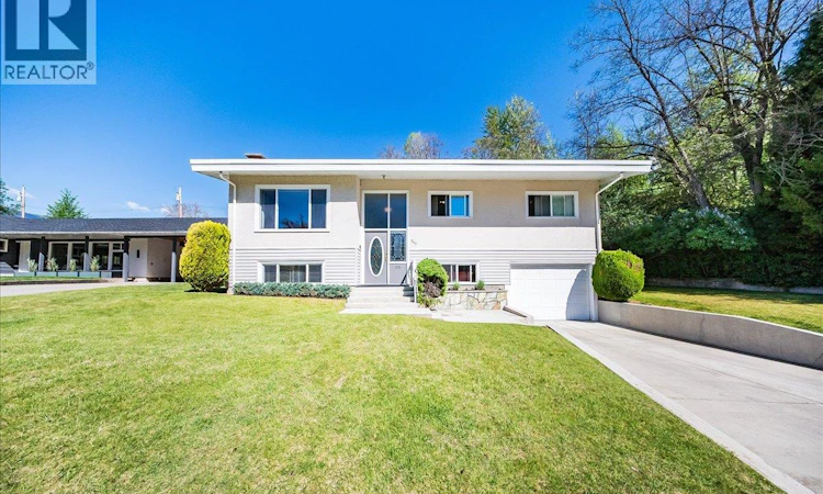 541 Portia Crescent