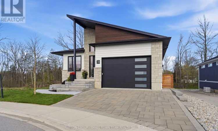 31 Creek Side Place