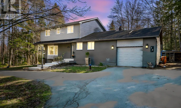 14 Sandstone Avenue