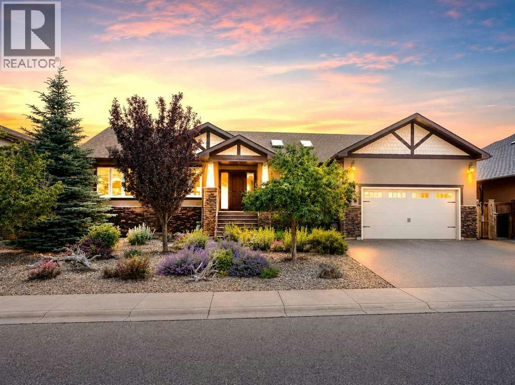 100 Canyoncrest Point W, Lethbridge, AB, T1K 0B4