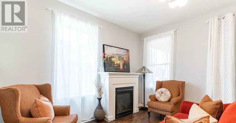 ROOM 2-118 Queen Street S, Hamilton, ON, L8P 3S1 - 17
