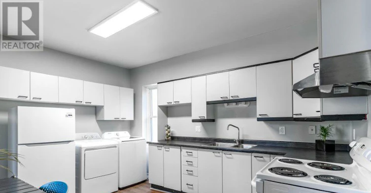 ROOM 2-118 Queen Street S, Hamilton, ON, L8P 3S1 - 14