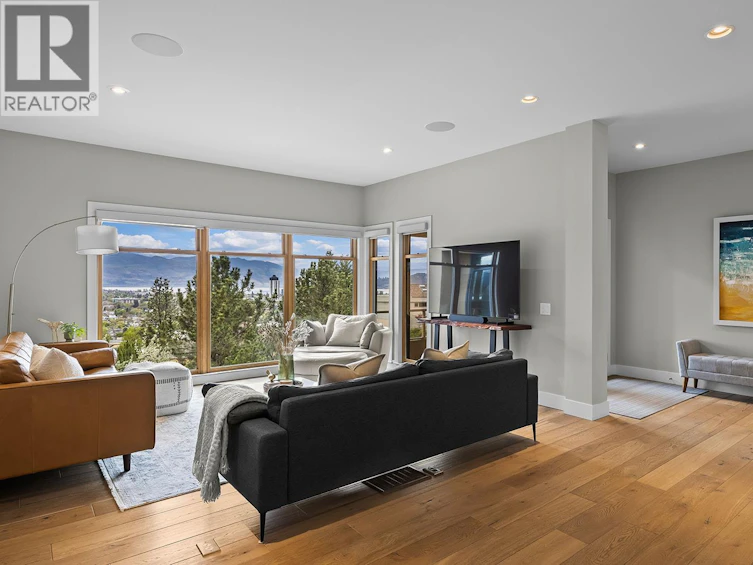 837 Mount Royal Drive, Kelowna, BC, V1Y 3M3 - 24
