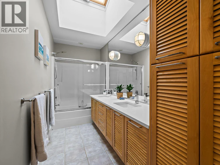 837 Mount Royal Drive, Kelowna, BC, V1Y 3M3 - 77