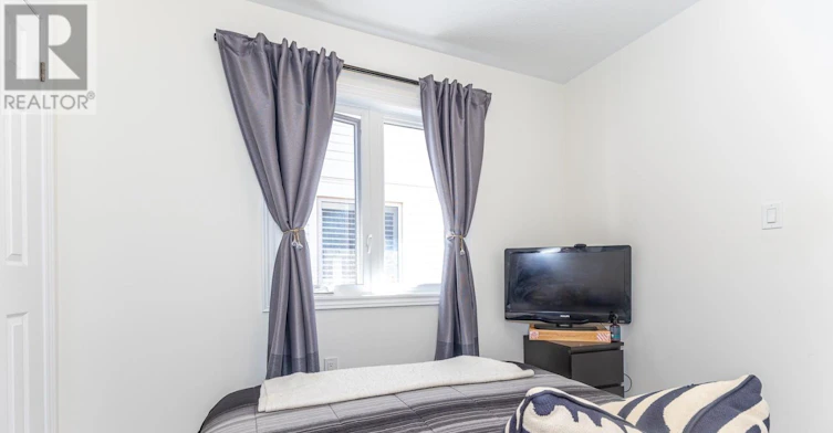 130 Ice Palace Crescent, Oshawa, ON, L1H 7K4 - 45