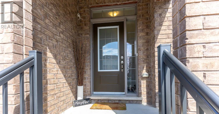 130 Ice Palace Crescent, Oshawa, ON, L1H 7K4 - 2