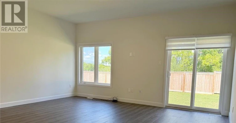 11 Beachwalk Crescent, Fort Erie, ON, L0S 1N0 - 13
