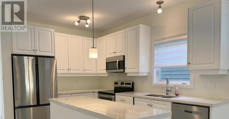 11 Beachwalk Crescent, Fort Erie, ON, L0S 1N0 - 2