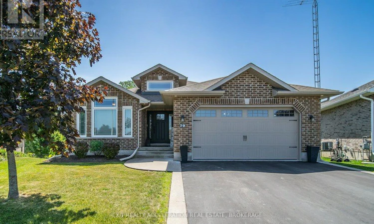 79 Hartwood Crescent