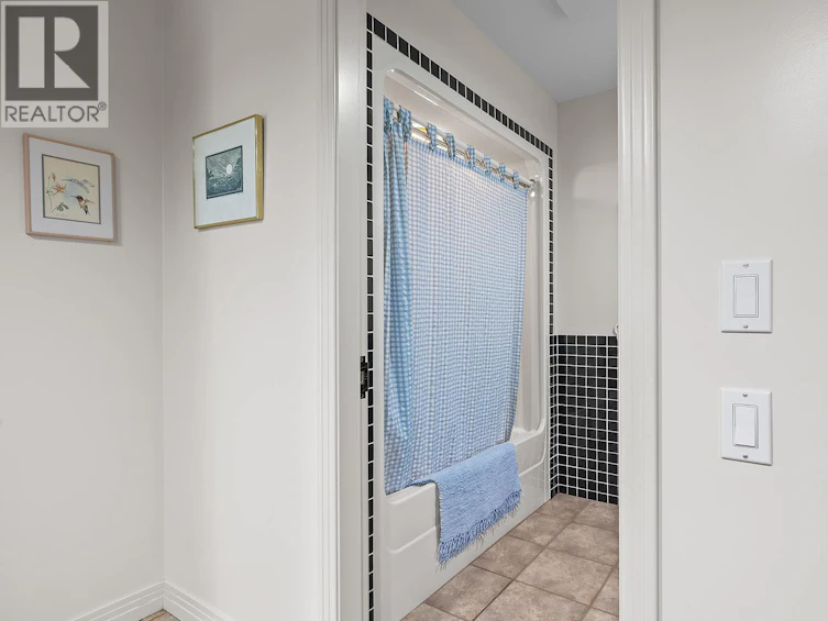 339 Uplands Drive, Kelowna, BC, V1W 4J7 - 66