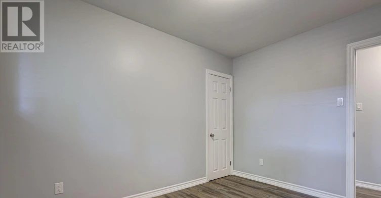 UPPER-1050 Apache Road, London, ON, N5V 2W3 - 11