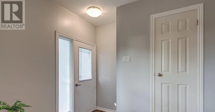 UPPER-1050 Apache Road, London, ON, N5V 2W3 - 3