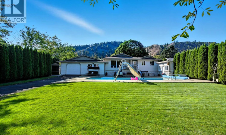 5996 Todd Hill Crescent