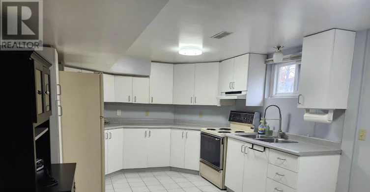 LOWER-9 Scarlett Drive, Brampton, ON, L6Y 3R9 - 2