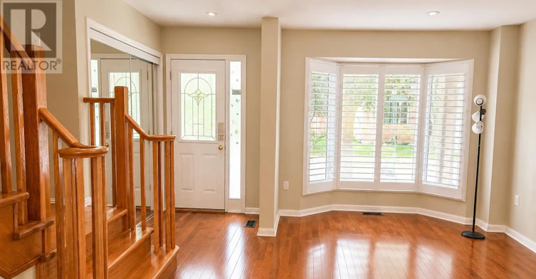 5156 Oakley Drive, Burlington, ON, L7L 6P1 - 2