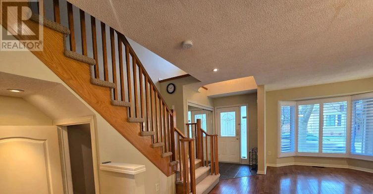5156 Oakley Drive, Burlington, ON, L7L 6P1 - 2