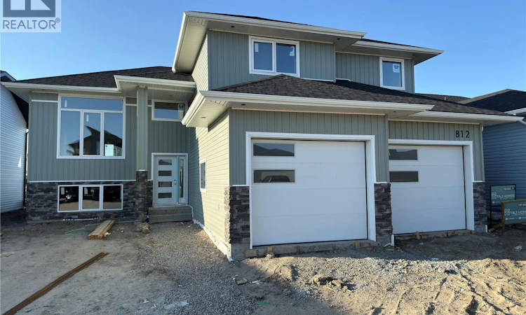 812 Ballesteros Crescent